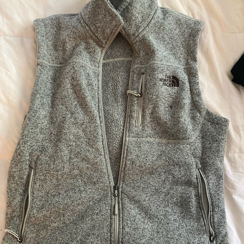 Mens grey North face vest